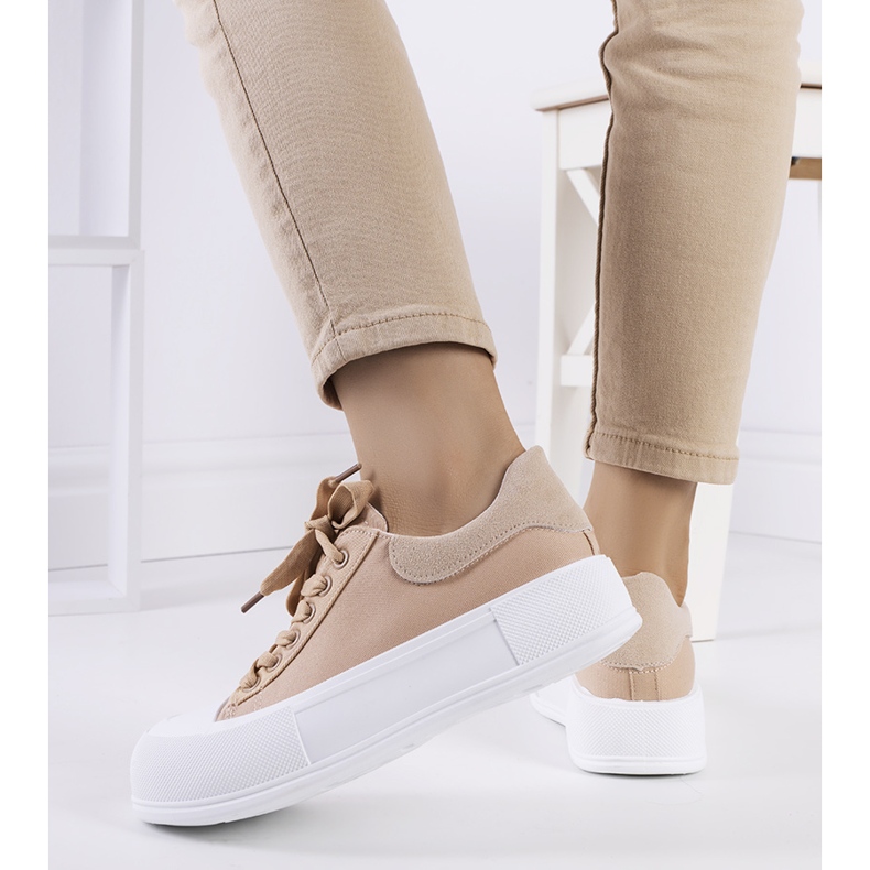 BM Barna tornacipő a Kilkenny platformon 1 BM Barna tornacipő a Kilkenny platformon 1