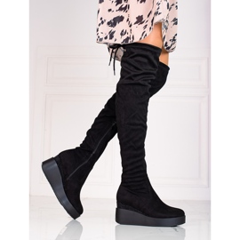 T.Sokolski Női velúr combig érő csizma a Sokolski cégtől fekete 1