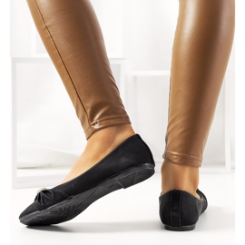 Fekete női balerinák a Toniától 2