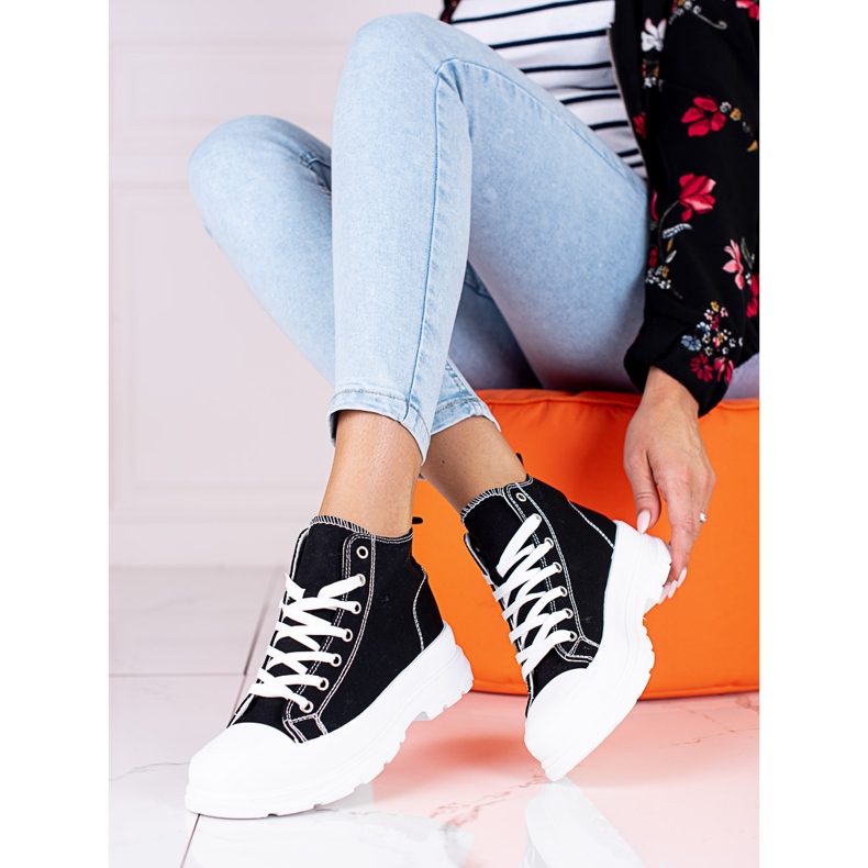 Magas fűzős fekete-fehér női tornacipő a Shelovet platformon 2