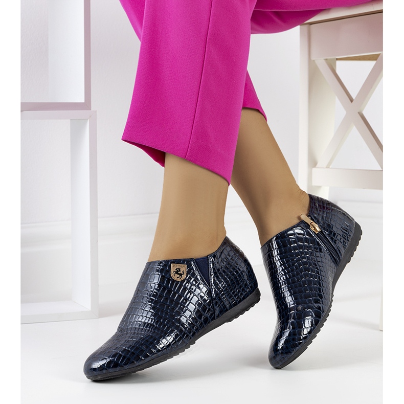 Sötétkék lakkozott Nelec cipő 1