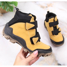 Tépőzáras tevével melegített fiúcipő Kornecki 6394 barna 1