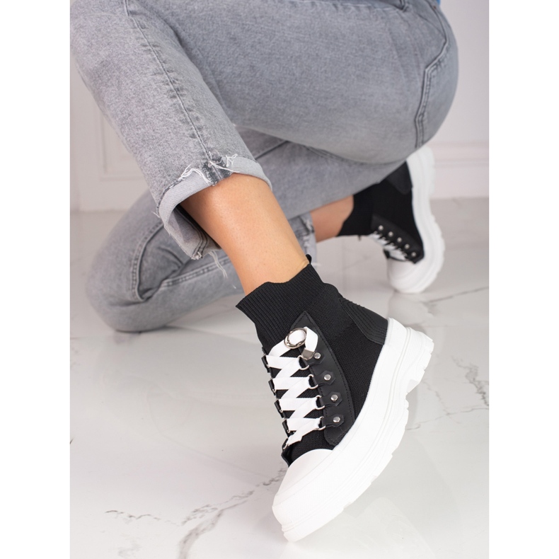 Fekete női tornacipő magas Shelovet felsőrésszel 1