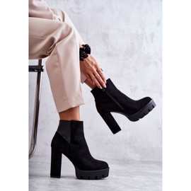 PG1 Női velúr magassarkú csizma fekete Maricruz 1