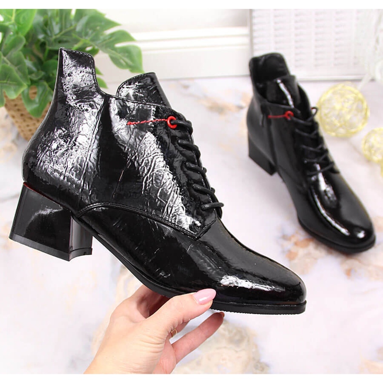 Fekete szigetelt fekete Jezzi JEZ371 lakkozott női csizma 1