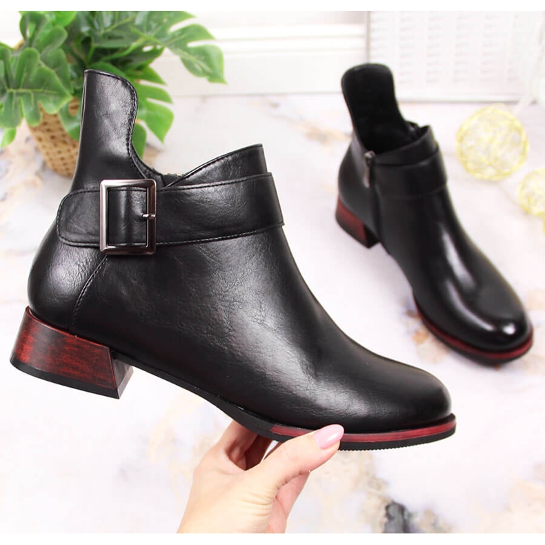 Fekete Vinceza JAN149 női fekete szigetelt csizma 1