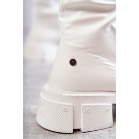 Térd feletti, lapos sarkú bőrcsizma GOE KK2N4022 fehér 2