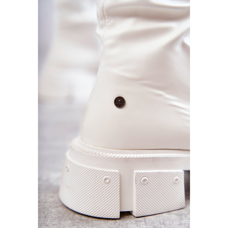 Térd feletti, lapos sarkú bőrcsizma GOE KK2N4022 fehér 2