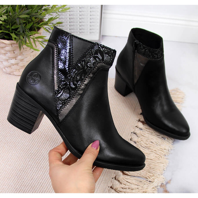 Női bőrcsizma a posztófekete Rieker Y2063-00-on 1