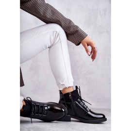 Vinceza Lakkozott fekete, meleg fűzős csizma Cathrine 1