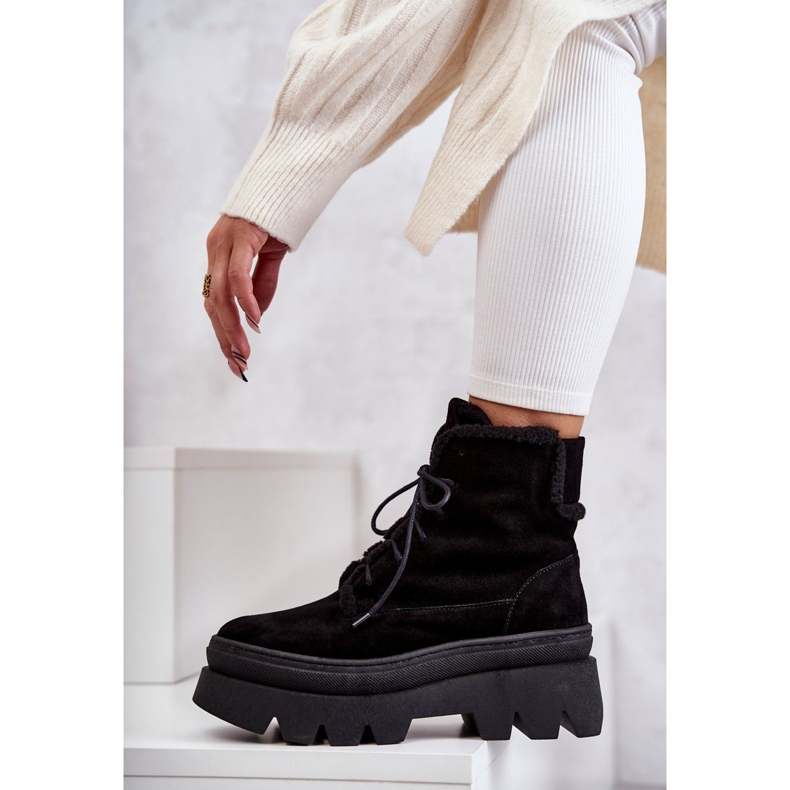 Velúr meleg fűzős csizma Fekete Elisabeth 1