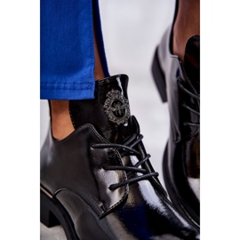 Vinceza Lakkozott fűzős csizma kivágásokkal Fekete Fabiana 2