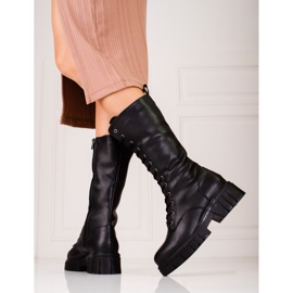 Női fűzős csizma a Sokolskitól fekete 2