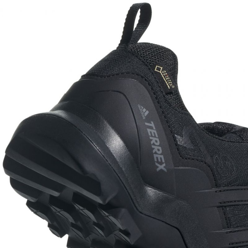 Adidas Terrex Swift R2 GTX CM7492 cipő fekete 1