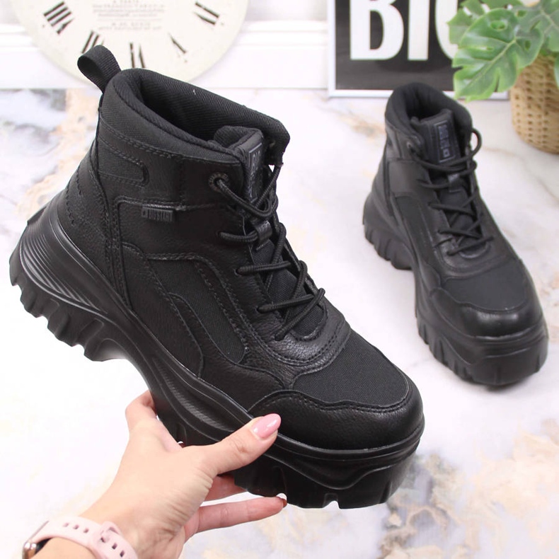 Black Big Star KK274371 női platformcsizma fekete 1