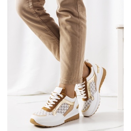 Fehér és barna tornacipő a Nansontól aranysárga 1