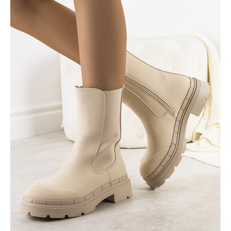 BM Matt bézs Antede csizma 2