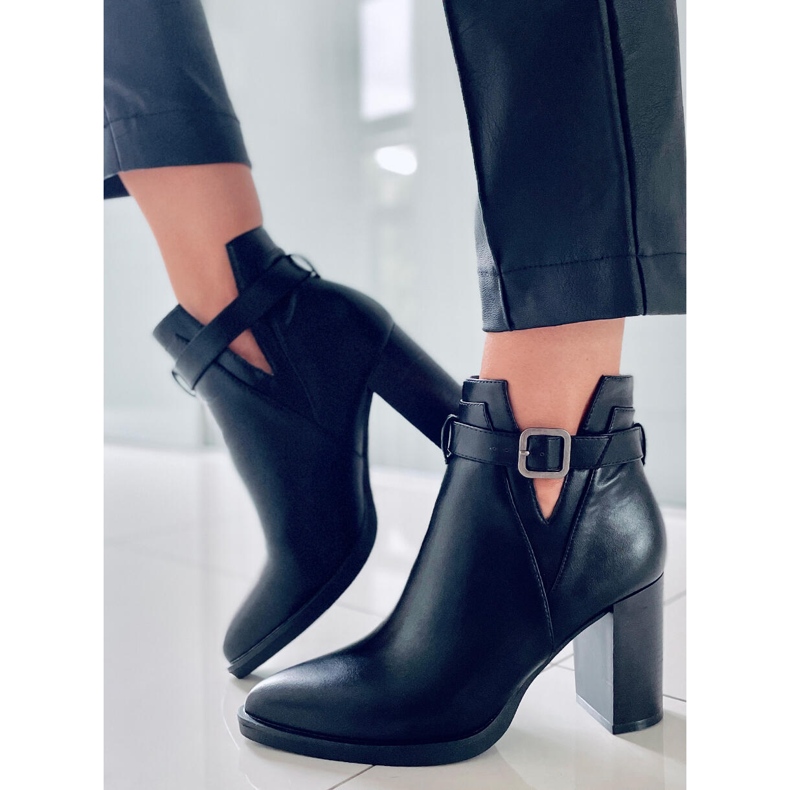 PA1 Selena Fekete magassarkú 1