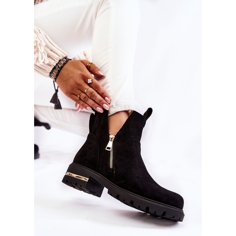 PG1 Fekete Klarissa velúr cipők kivágásokkal 1