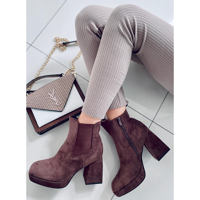 BM Ciara Brown széles sarkú csizma barna 2