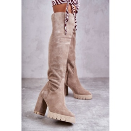 PA2 Divatos velúr bézs testőr csizma Estrela 1