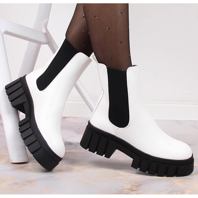 Női fehér csizma szigetelt platformmal Sergio Leone 1 Női fehér csizma szigetelt platformmal Sergio Leone 1