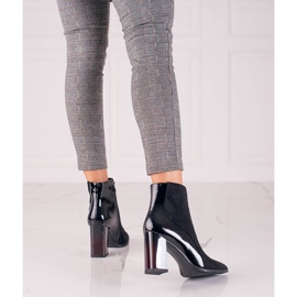 Shelovet női csizma magas oszlopon fekete 2