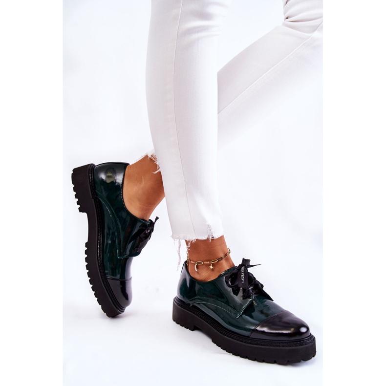 Lakkozott fűzős cipő Laura Messi 2441 zöld 2