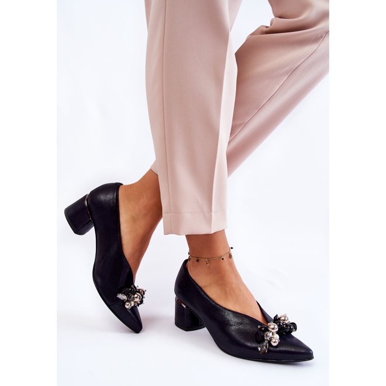 Bőr szivattyúk Laura Messi 2487 sötétkék díszítéssel 1