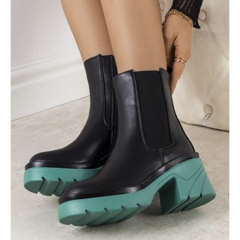 BM Fekete csizma a kék Torrela platformon 1 BM Fekete csizma a kék Torrela platformon 1