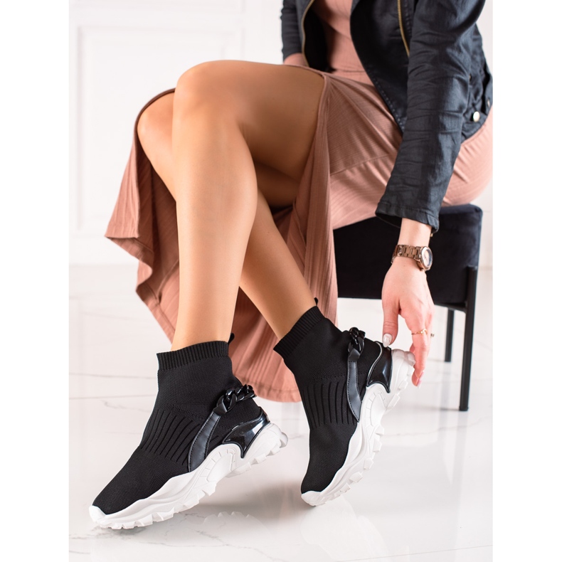 TRENDI Divatos tornacipő zoknival fekete 1