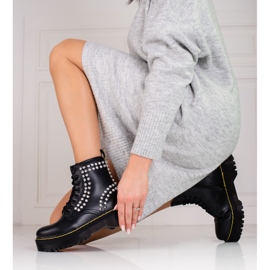 Fekete női csizma a Shelovet platformon 1 Fekete női csizma a Shelovet platformon 1