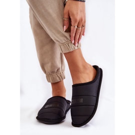 Női klasszikus papucs Big Star KK274602 fekete 1