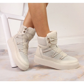 Bőr fűzős csizma világos bézs Laura La.Fi platformon 1