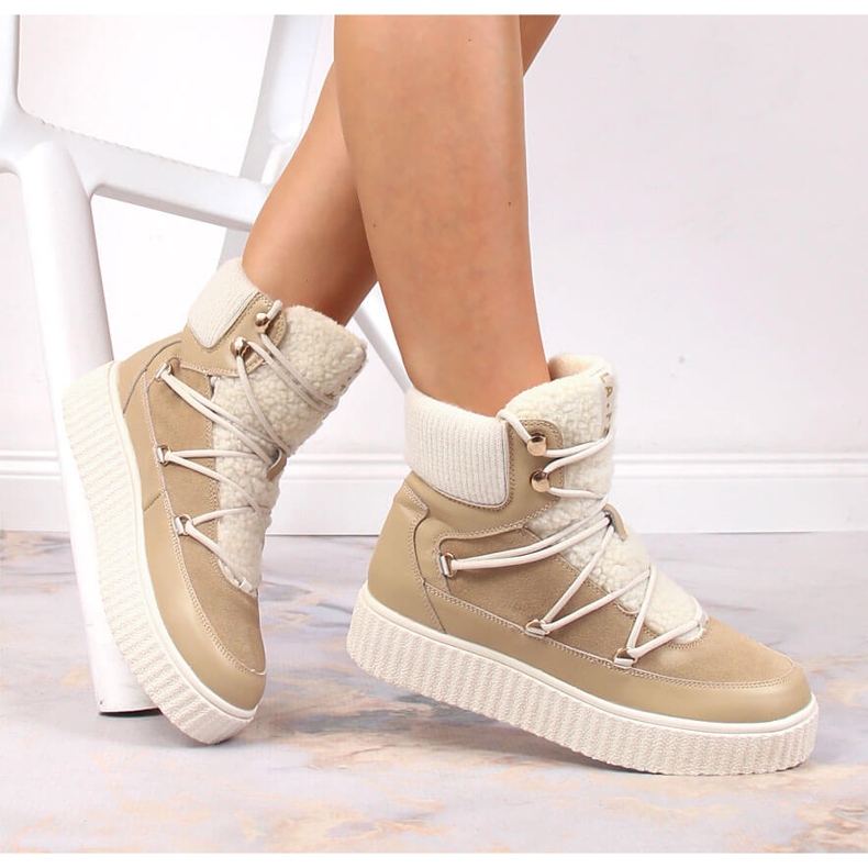 Bőr fűzős csizma bézs Laura La.Fi platformon 1 Bőr fűzős csizma bézs Laura La.Fi platformon 1