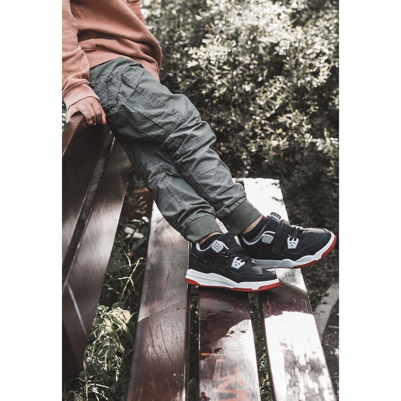 Gyermek bőr sportcipő fekete és piros Marisa 1