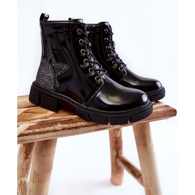 PE1 Lakkozott gyerekcipő, fekete Yukko cipzárral 1