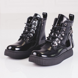 Lakkbőr lánycsizmák a Shelovet platformon fekete 1