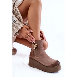 PL5 Női velúr csizma masszív platformon Világosbarna Savira 1