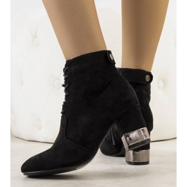 PA1 Fekete csizma a veranói poszton 1