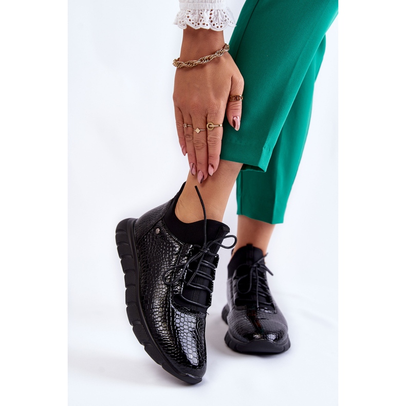 Vinceza Női könnyű felbújós tornacipő fekete Soroco 1