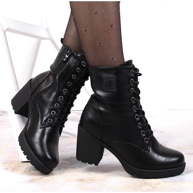 Fűzős csizma cipzárral, hőszigetelt Jezzi W JEZ140E fekete 1 Fűzős csizma cipzárral, hőszigetelt Jezzi W JEZ140E fekete 1