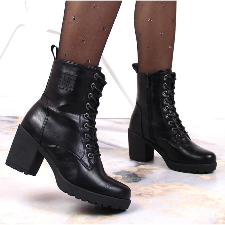 Fűzős csizma cipzárral, hőszigetelt Jezzi W JEZ140E fekete 2 Fűzős csizma cipzárral, hőszigetelt Jezzi W JEZ140E fekete 2