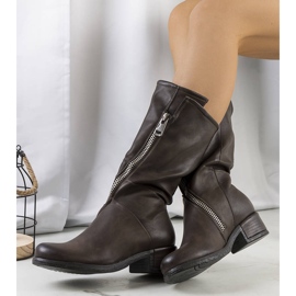 PA1 Barna Castel csizma 1