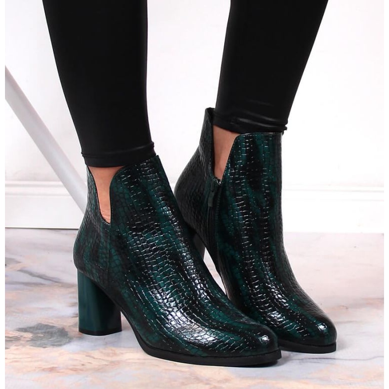 Csizma lakkozott oszlopon szigetelt krokó Jezzi W JEZ385B zöld 2 Csizma lakkozott oszlopon szigetelt krokó Jezzi W JEZ385B zöld 2