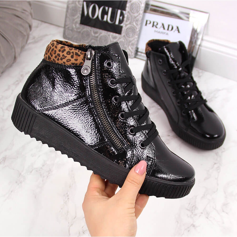 Fekete lakkozott női csizma Rieker M6434 2