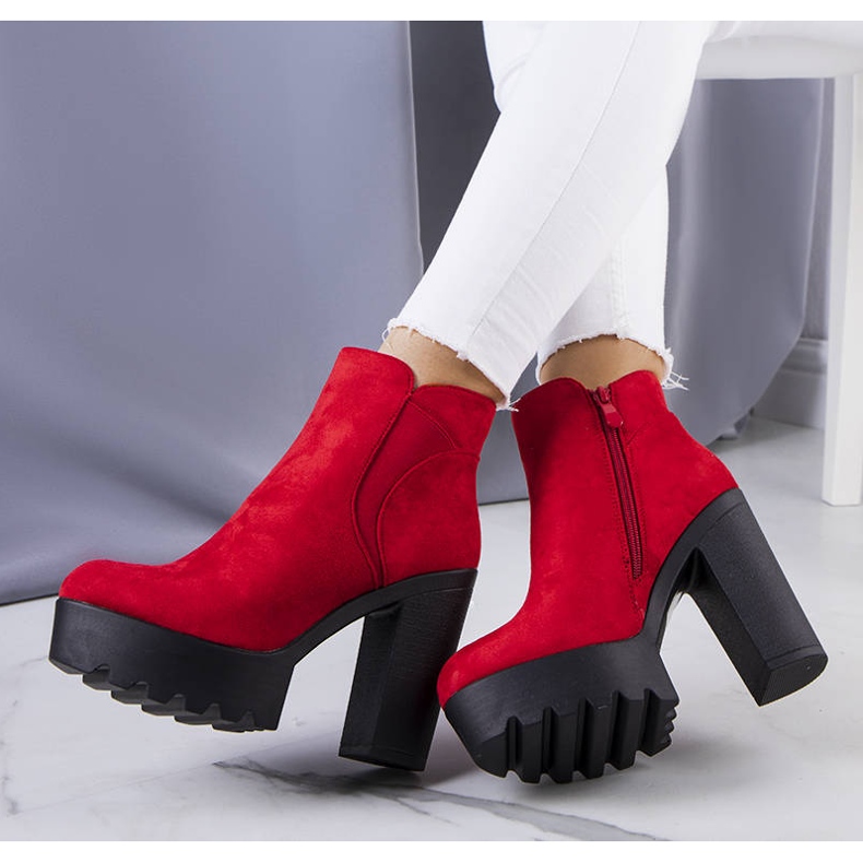 BM Piros szigetelt csizma a Miran platformon 1