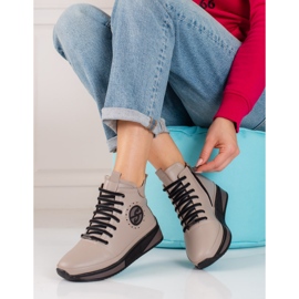 Női tornacipő a Shelovet platformon természetes bőrből bézs 1