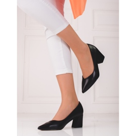 Fekete női pumpák a Shelovet poszton 1