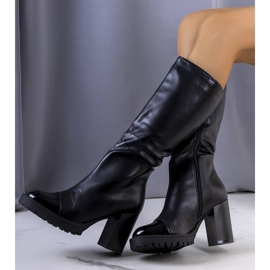 BM Fekete meleg csizma a Fogla postán 2